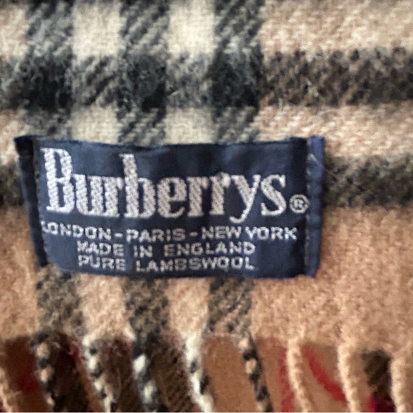 • Burberry’s Vintage Pure Lambswool Nova Check Plaid Fringed Scarf 56””x11” - Picture 6 of 9